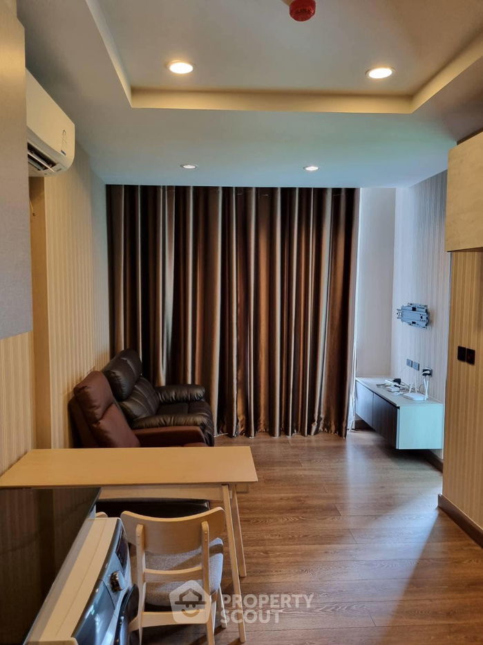 picture 2-BR Condo at The Unique Ekamai-Ramintra in Khlong Chaokhun Sing (ID 815550) - 6/15