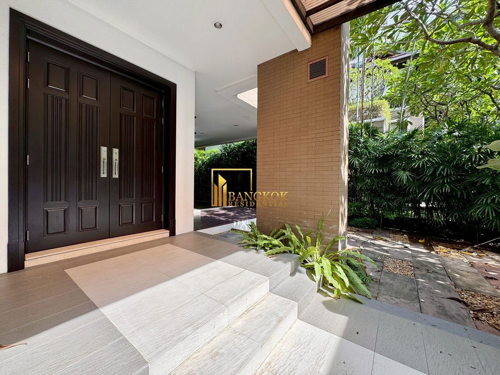 รูป Baan Sukhumvit 18 - Stunning 4 Bed House With Private Pool - BR28270SH - รูปที่ 3/53