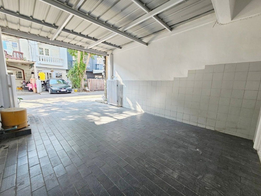 picture S484 [For Sale] 2-storey townhouse, Preecha Village 8 🚆 MRT SAT Station / Hua Mak 💰 Price only 2.49 million baht. - 5/20