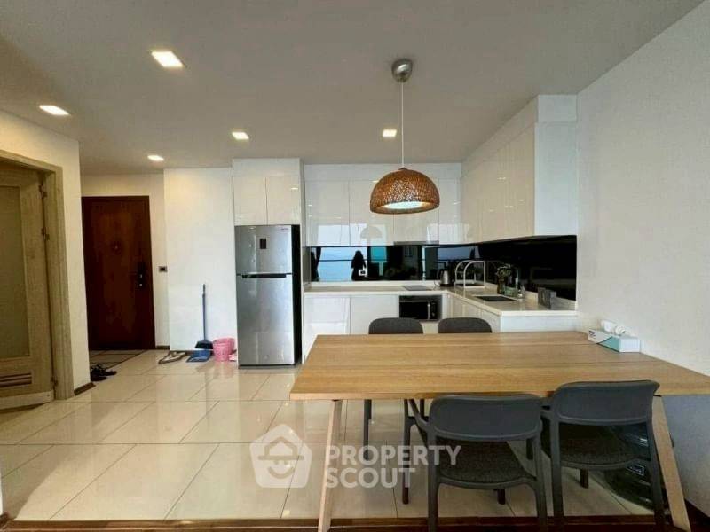 picture 2-BR Condo at The Peak Towers close to Phratamnak (ID 2285499) - 8/14