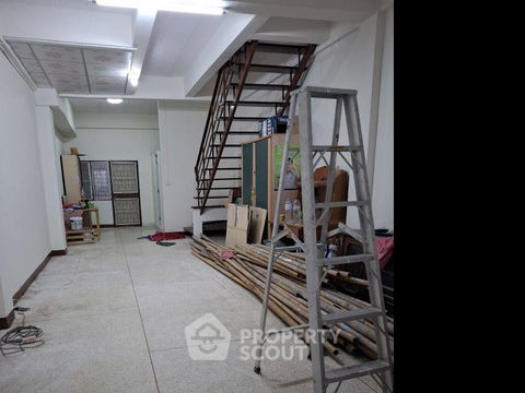 ทาวน์เฮาท์ 4-ห้องนอน ที่ นิลุบล วิลล์ ใน บางพลีใหญ่ (ID 2150470)