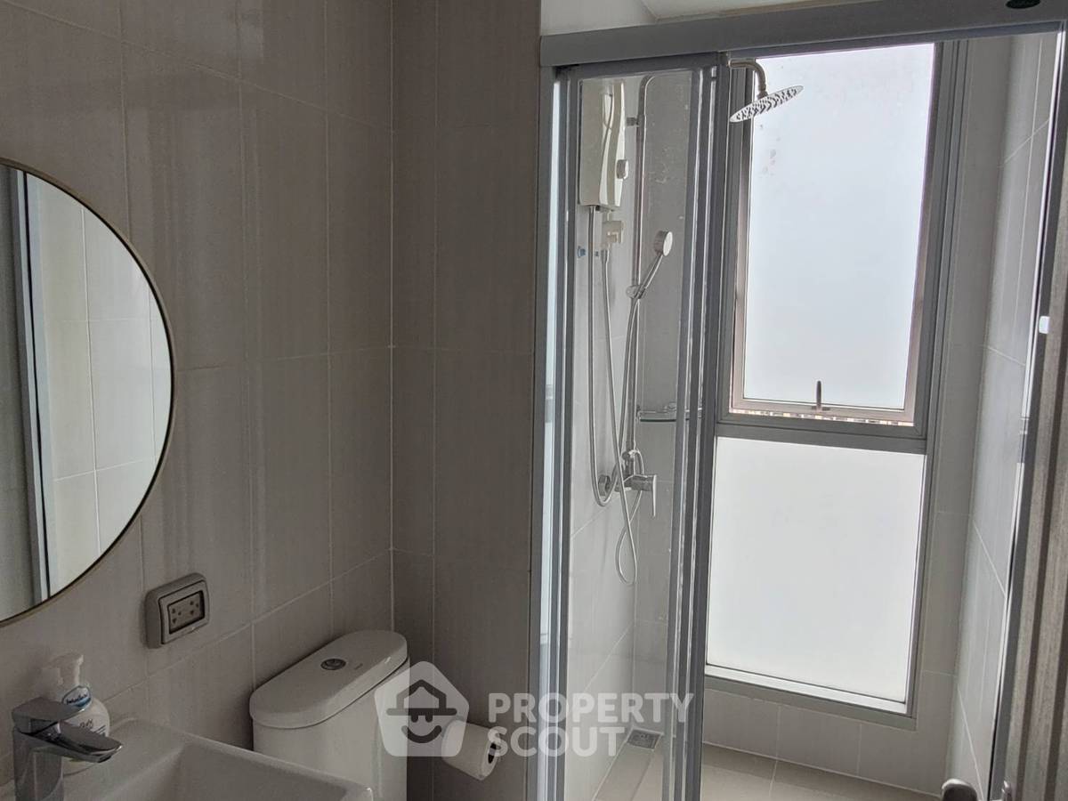 picture 2-BR Condo at Life @ Ladprao 18 near MRT Lat Phrao (ID 1589907) - 10/11