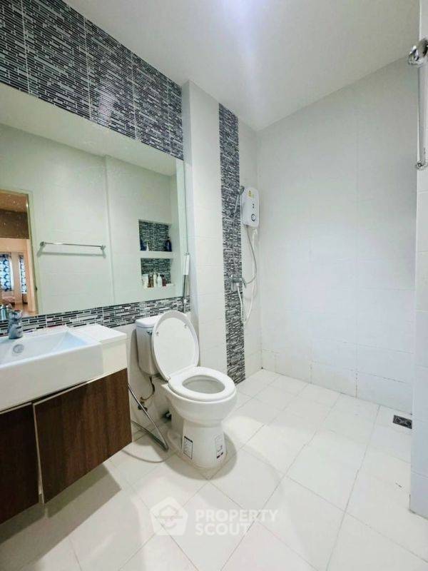 picture 3-BR House at Bangkok Boulevard Teparak-Wongwaen in Thepharak (ID 2150264) - 10/10