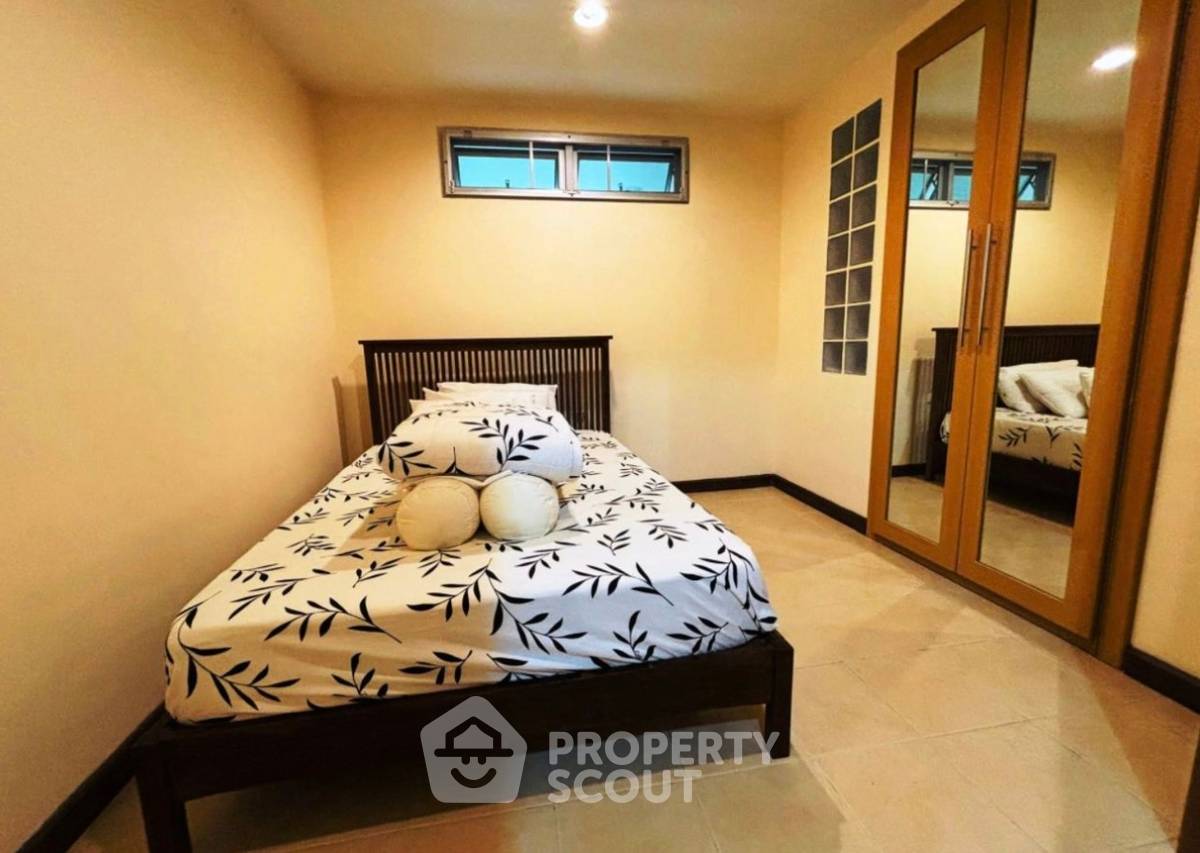 picture 2-BR Condo at Regent Pratumnak Condominium close to Phratamnak (ID 2115056) - 5/13