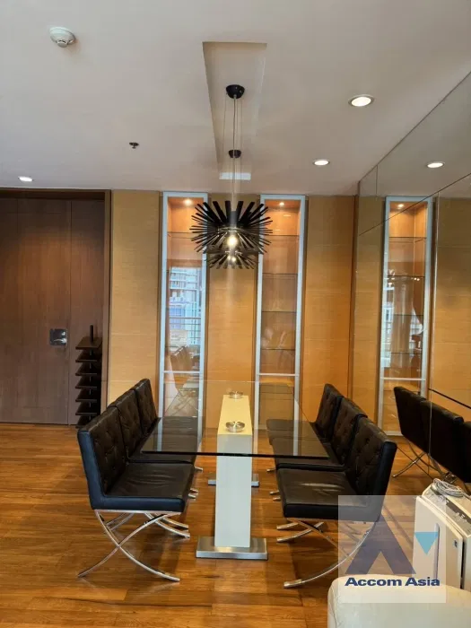 รูป 🔼🔽 AccomA 📩  3 BR Condominium @Royal Saladaeng (AA44226) - รูปที่ 6/11