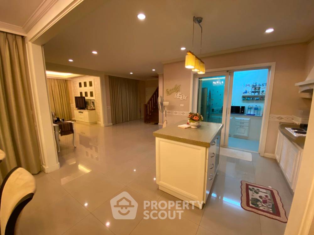 picture 3-BR House at Laddarom Chaiyaphruk-Chaengwattana in Bang Phlap (ID 1626529) - 10/12