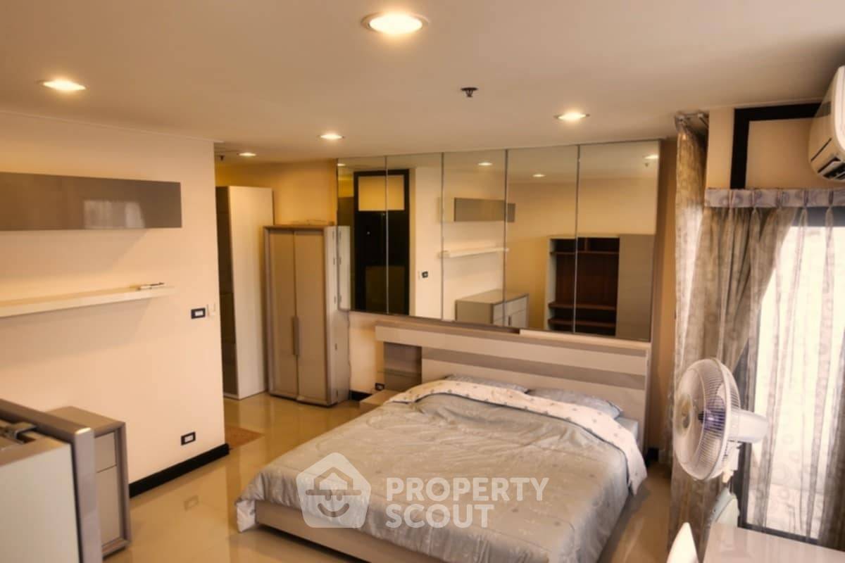 picture 2-BR Condo at Phayathai Place near BTS Phaya Thai (ID 2016240) - 7/11