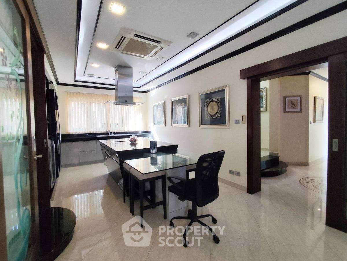 picture 4-BR Villa at Jomtien Yacht Club 3 close to Pattaya (ID 1972892) - 27/40