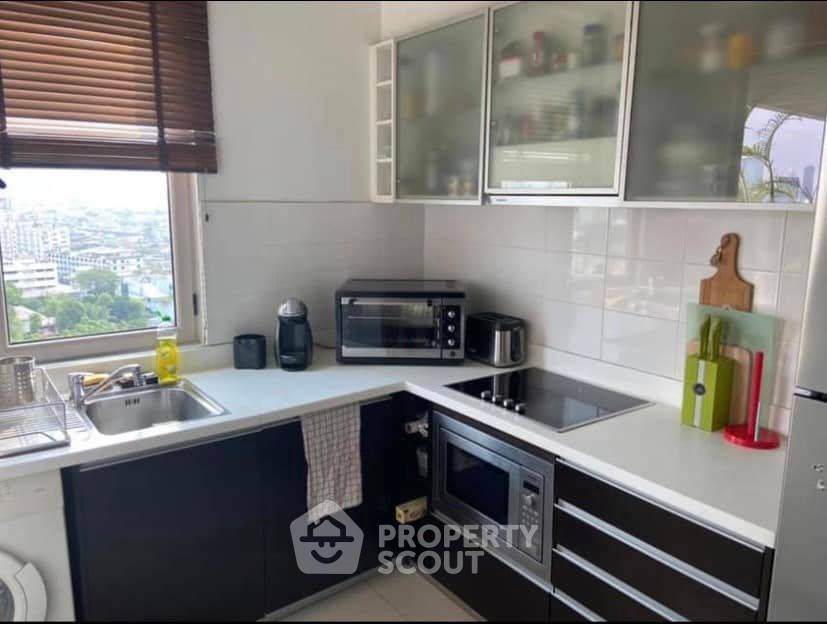 picture 2-BR Condo at The Lofts Yennakart in Chong Nonsi (ID 885213) - 9/11