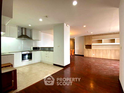 ขายคอนโด : คอนโด 2-ห้องนอน ที่ นิวตัน ทาวเวอร์ คอนโดมิเนียม ใกล้ BTS นานา (ID 2284208)