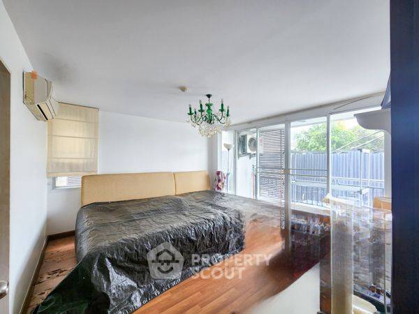 picture 2-BR Condo at Baan Samsen Condominium near MRT Bang O (ID 2129509) - 15/15