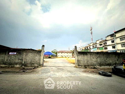Land for sale Pracha Uthit Road : 2,584.8 m² Land for Sale in Bang Mot (ID 2163993)