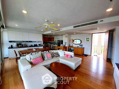 Condos for sale : 3-BR Condo at Baan Sansuk Condominium Huahin close to Khao Takiab beach (ID 1145130)