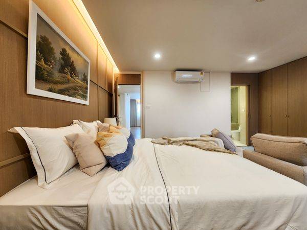 picture 4-BR Condo at United Tower Thong Lor near BTS Thong Lor (ID 2005441) - 4/24