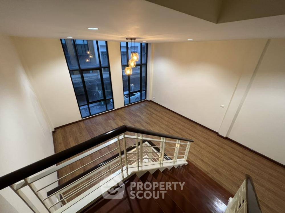 รูป ทาวน์เฮาท์ 3-ห้องนอน ใน บางนาเหนือ (ID 1415763) - รูปที่ 8/9