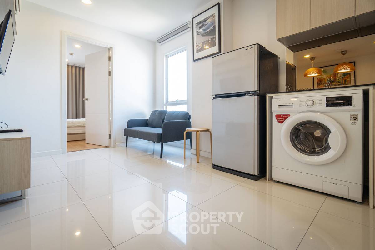 picture 2-BR Condo at Vio Khaerai near MRT Bang Krasor (ID 1894543) - 11/26