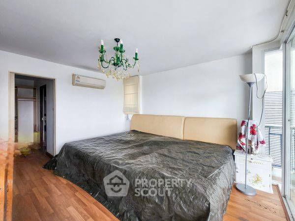 picture 2-BR Condo at Baan Samsen Condominium near MRT Bang O (ID 2129509) - 3/15
