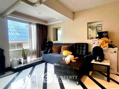 Condos for sale : 1-BR Duplex at Galare Thong Tower Chiang Mai in Pa Daet (ID 1697384)