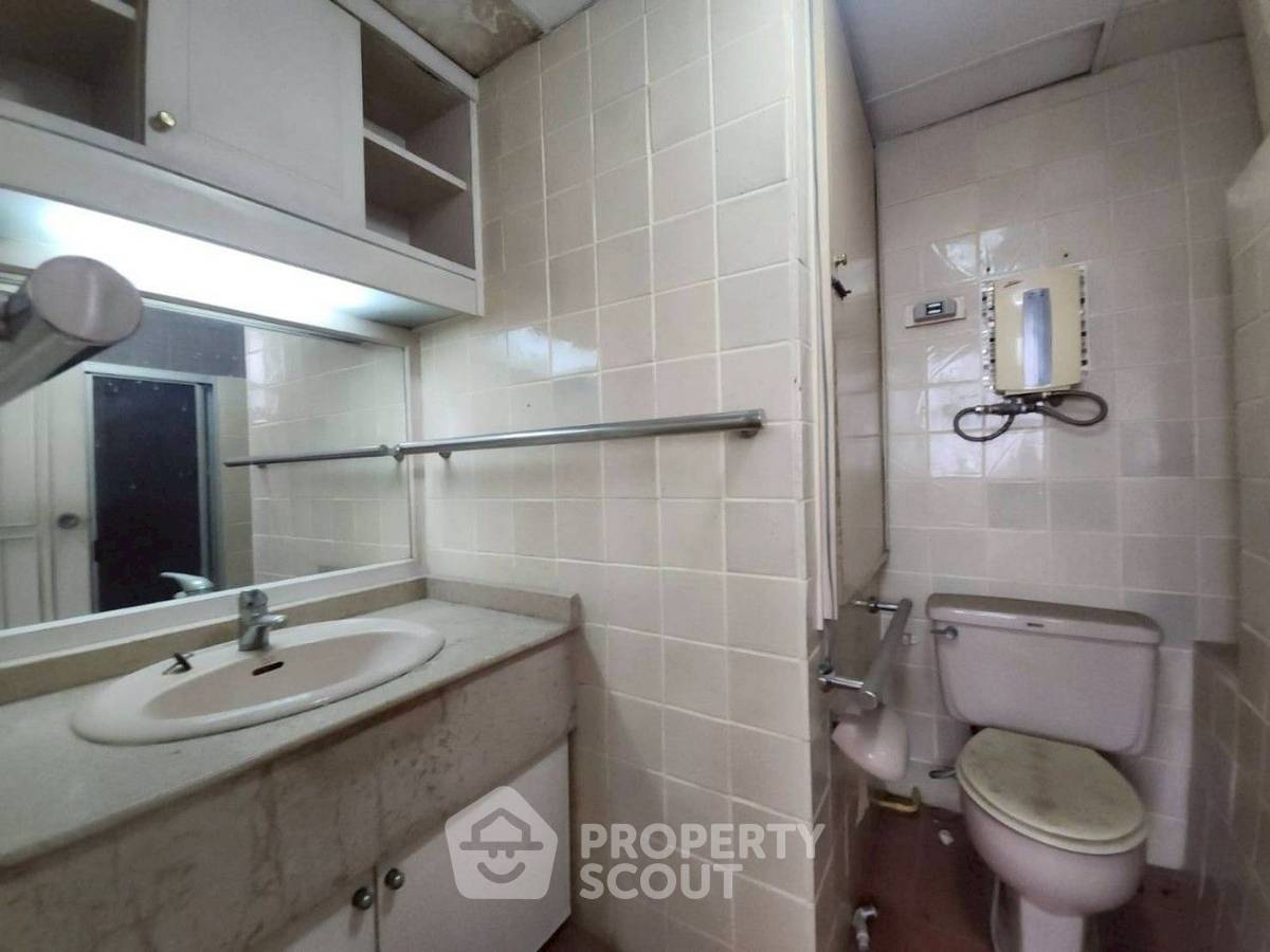 picture 3-BR Condo at Tai Ping Towers Sukhumvit 63 near ARL Ramkhamhaeng (ID 2228878) - 15/18