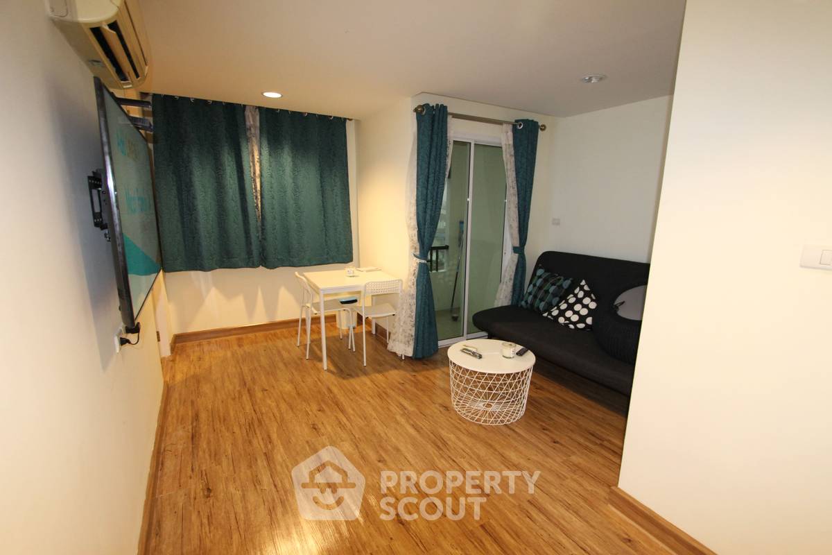 picture 1-BR Condo at J.W. Boulevard Srivara Condominium in Phlapphla (ID 1538698) - 4/14
