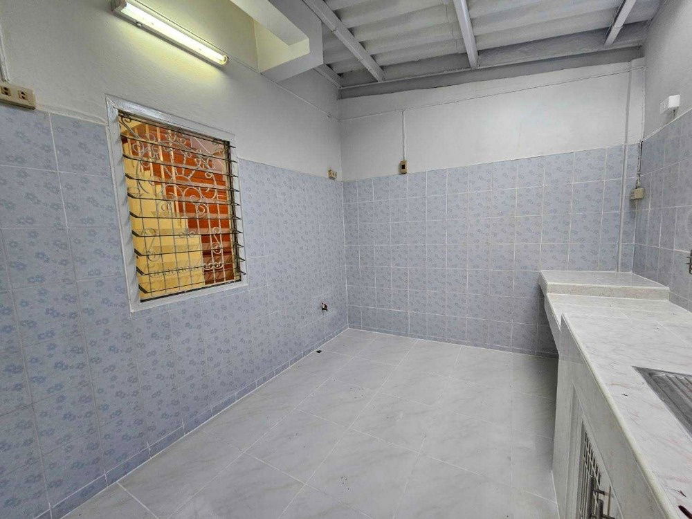 picture S484 [For Sale] 2-storey townhouse, Preecha Village 8 🚆 MRT SAT Station / Hua Mak 💰 Price only 2.49 million baht. - 13/20
