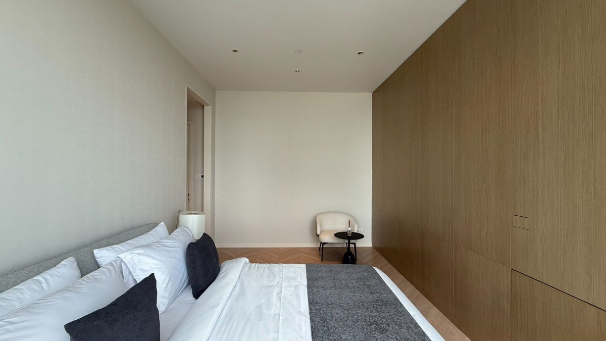 picture The Four Seasons Residences Bangkok stands as a pinnacle of luxury - 14/27