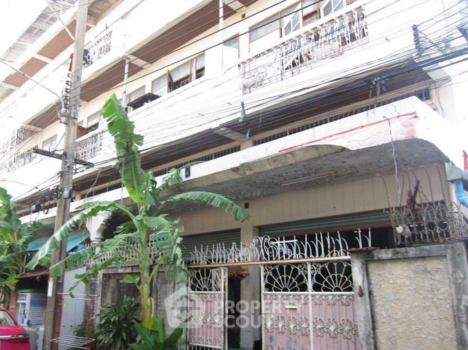 4-bed townhouse for sale, 328 sqm, 34 sq wah, Chom Thong