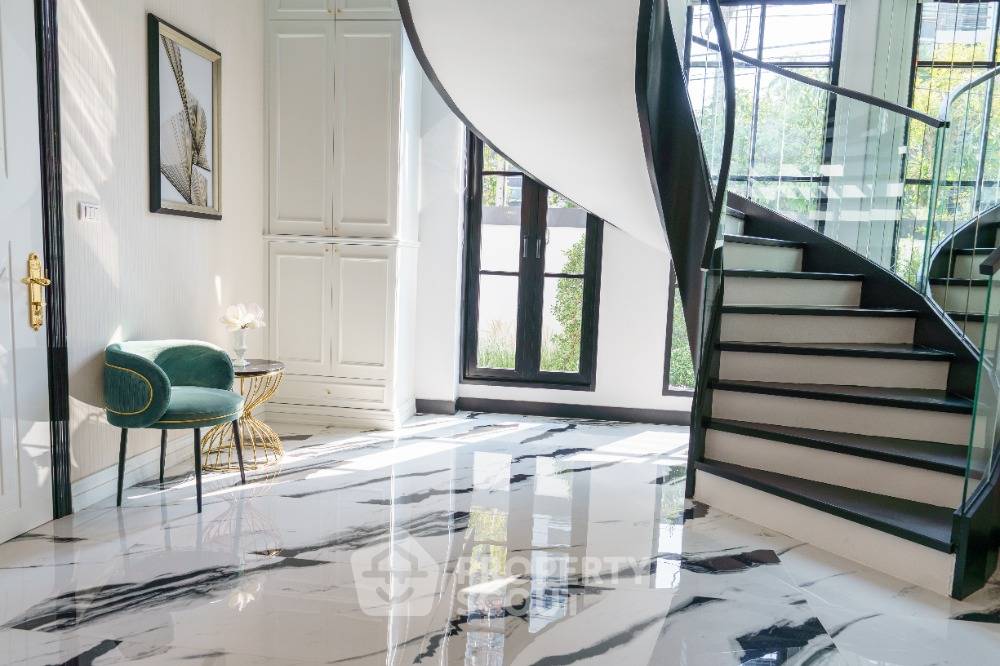 picture 4-BR House at Maison Blanche – Sukhumvit 67 near BTS Phra Khanong (ID 1018888) - 4/7