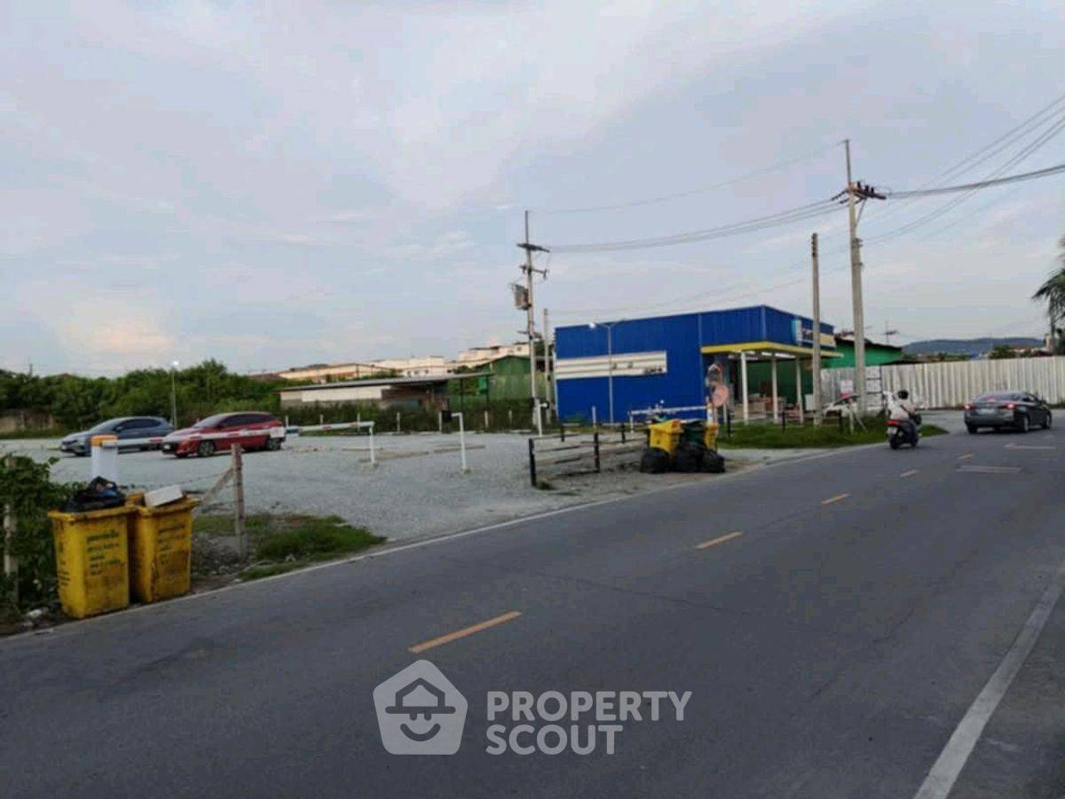 รูป ที่ดินสำหรับปล่อยขาย 1,600 ตารางเมตร แถว ใน แสนสุข (ID 2169696) - รูปที่ 3/3