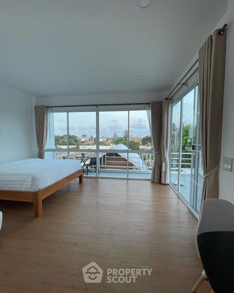picture 4-BR House in Sam Roi Yot (ID 1176492) - 10/16