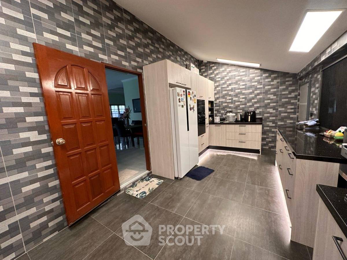 picture 2-BR Villa at Dusit Land & House 7 close to Raruk Hua Hin (ID 1295652) - 17/49
