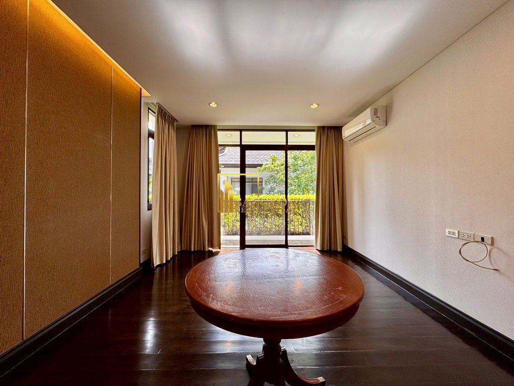 รูป Baan Sukhumvit 18 - Stunning 4 Bed House With Private Pool - BR28270SH - รูปที่ 35/53