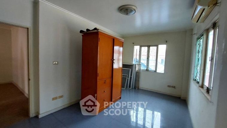 3-bed house for sale, 192 sqm, 69 sq wah, Manthana Prayasuren 26