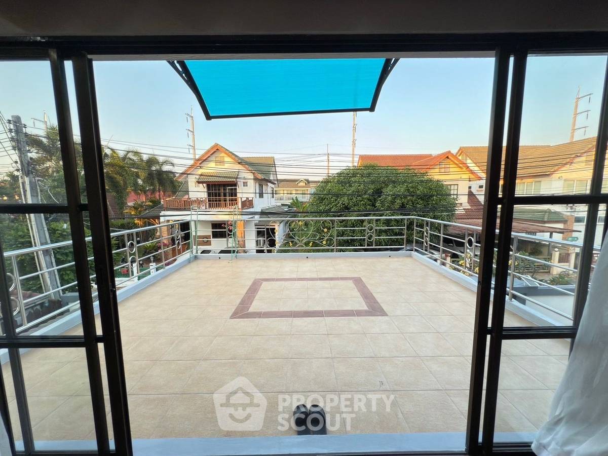 picture 5-BR Villa close to Pattaya (ID 2103529) - 33/36