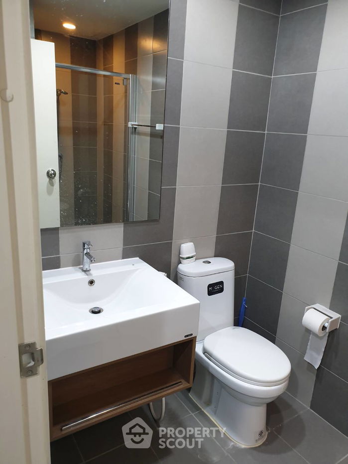 picture 1-BR Condo at Motif Condo Wongwian Yai-Talat Phlu near BTS Pho Nimit (ID 370890) - 8/14
