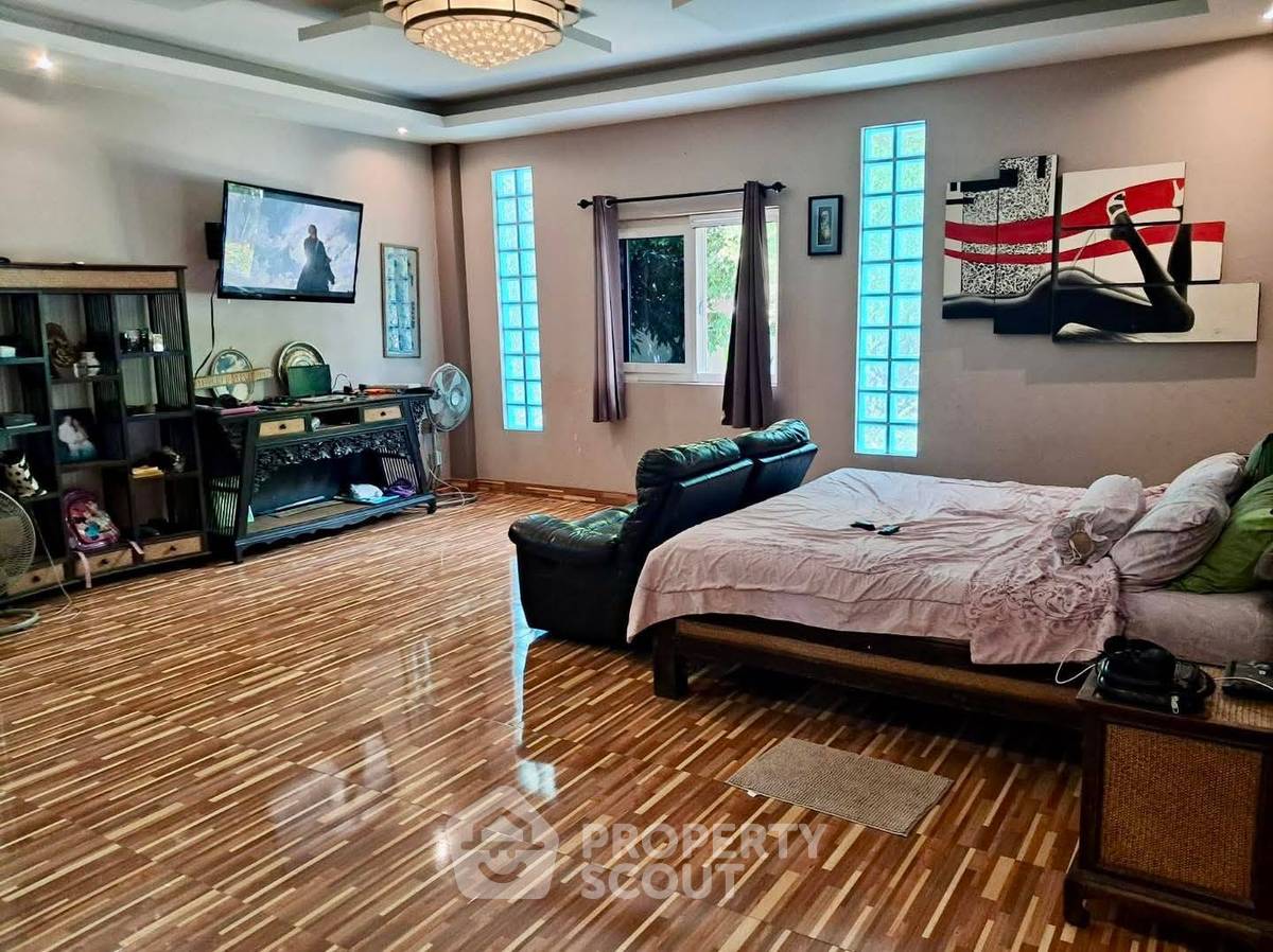 picture 4-BR House close to Huai Yai (ID 2183351) - 4/9