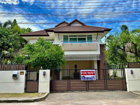 Luxury detached house for rent, large house, The Boulevard Village, Sriracha, Chonburi