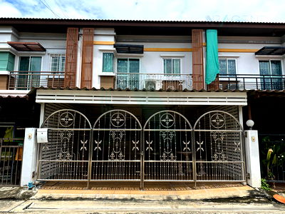 Townhouses for sale Samut Prakarn : 📌 For Sell Town house PURE VILLAGE 2-story 3 bedroom 2 bathroom