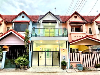 ทาวน์โฮม นนทบุรี : บ้านสวยมาก มีเทอเรซหน้าบ้าน   #หมู่บ้านสวีทโฮม ปาร์ค  ทาวน์เฮ้าส์ 3 ห้องนอน รีโนเวทใหม่  ติดถนนบางกรวย – ไทรน้อย  ใกล้แม็คโคร บางบัวทอง