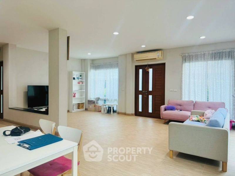 picture 3-BR House at Bangkok Boulevard Teparak-Wongwaen in Thepharak (ID 2150264) - 3/10