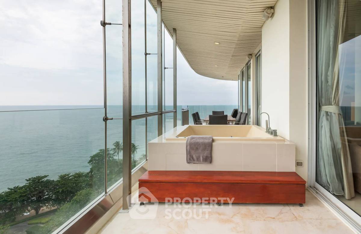 picture 3-BR Condo at The Cove Wongamat close to Pattaya North (ID 1555654) - 17/28