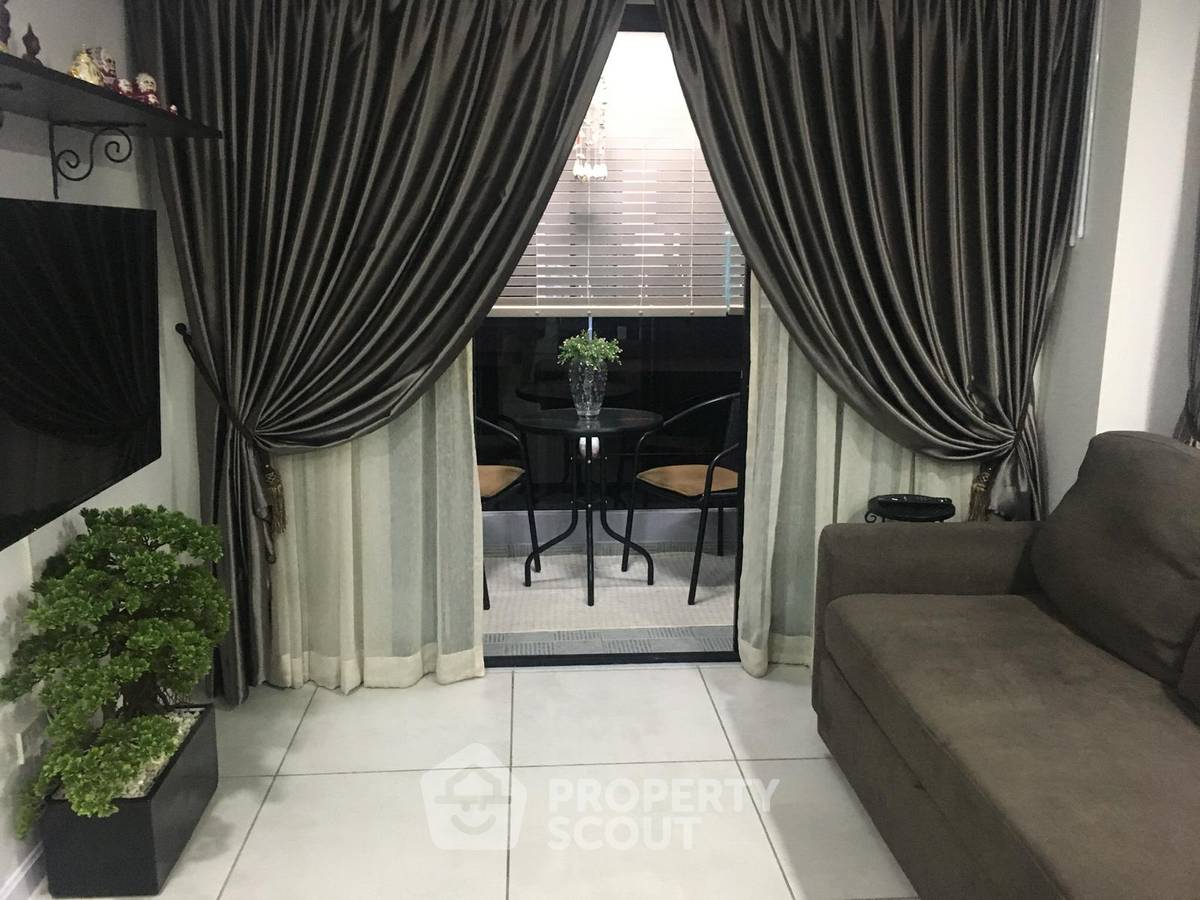 picture 1-BR Condo at Siam Oriental Tropical Garden close to Phratamnak (ID 1538754) - 4/10