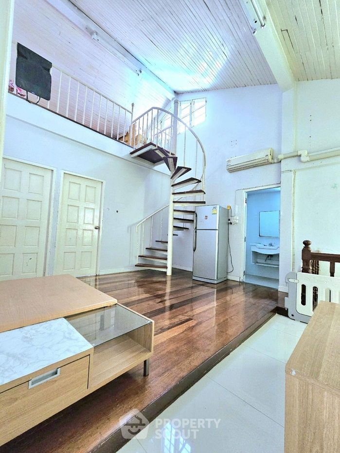 picture 3-BR House in Wang Thonglang (ID 1744350) - 8/15