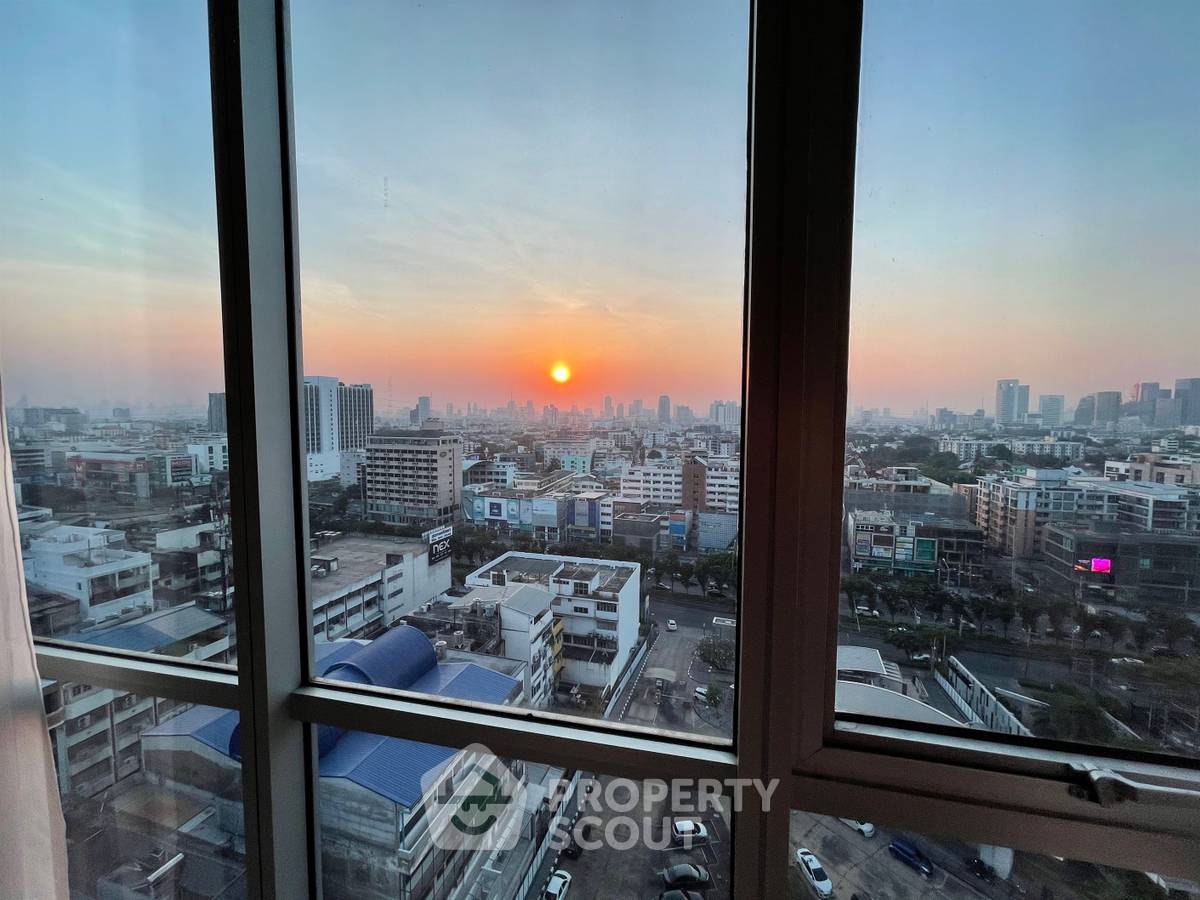 picture 1-BR Condo at Rhythm Ratchada near MRT Ratchadaphisek (ID 1866434) - 12/16