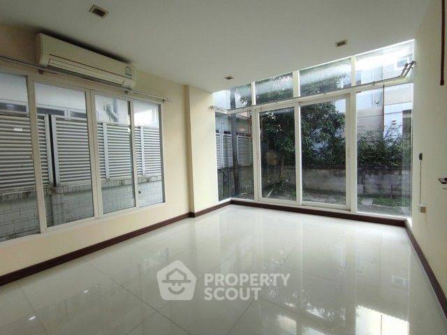 picture 5-BR House at Casa Legend Ratchaphruek - Pinklao in Taling Chan (ID 2150272) - 4/8