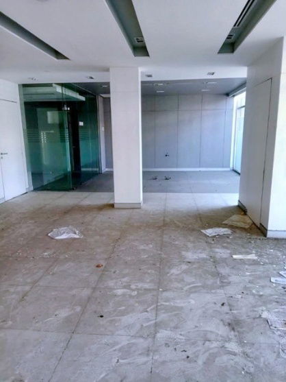 picture BTS Ratchathewi 2.5 km. Rajadamnern Boxing Stadium 3-story 4-unit commercial building for rent road - 5/8