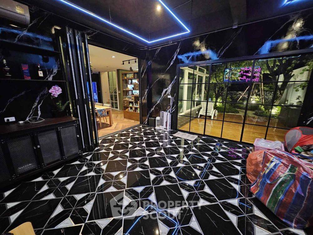 picture 4-BR Condo at Vela De Condo UTCC-Vipawadee 2 near MRT Huai Khwang (ID 2150384) - 4/10