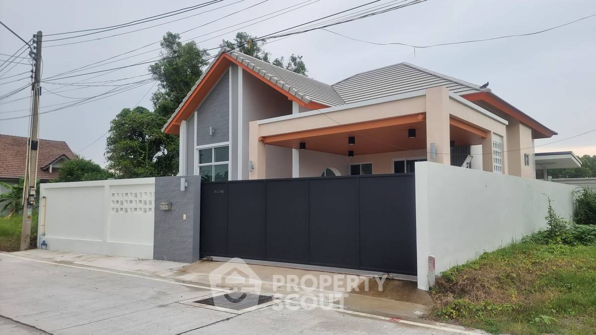 รูป บ้าน 3-ห้องนอน ใกล้ เมืองพัทยา (ID 2160179) - รูปที่ 1/11