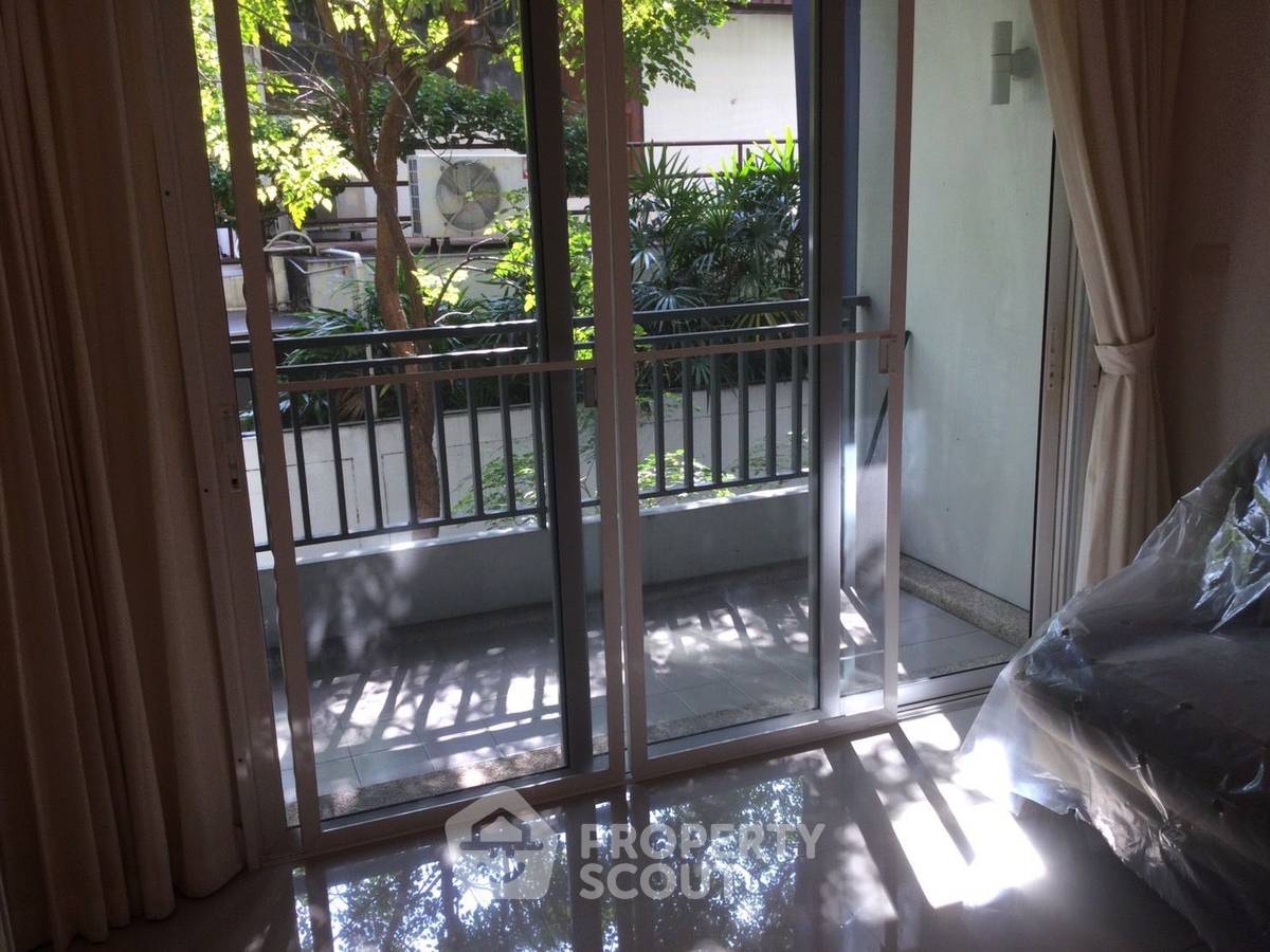 picture 2-BR Condo at The Silk Phaholyothin 3 Condominium near BTS Sanam Pao (ID 995241) - 4/8