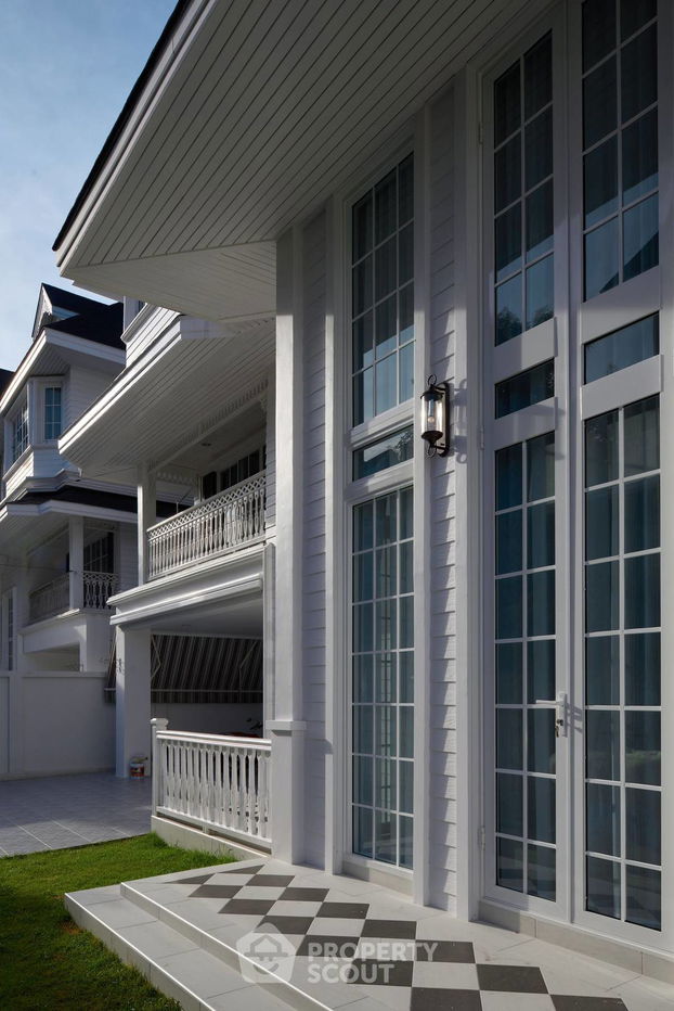 picture 3-BR House at Fantasia Villa 3 near BTS Bearing (ID 1377550) - 33/37